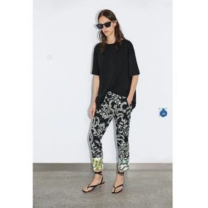 Zara Black and White Floral Cropped Pants